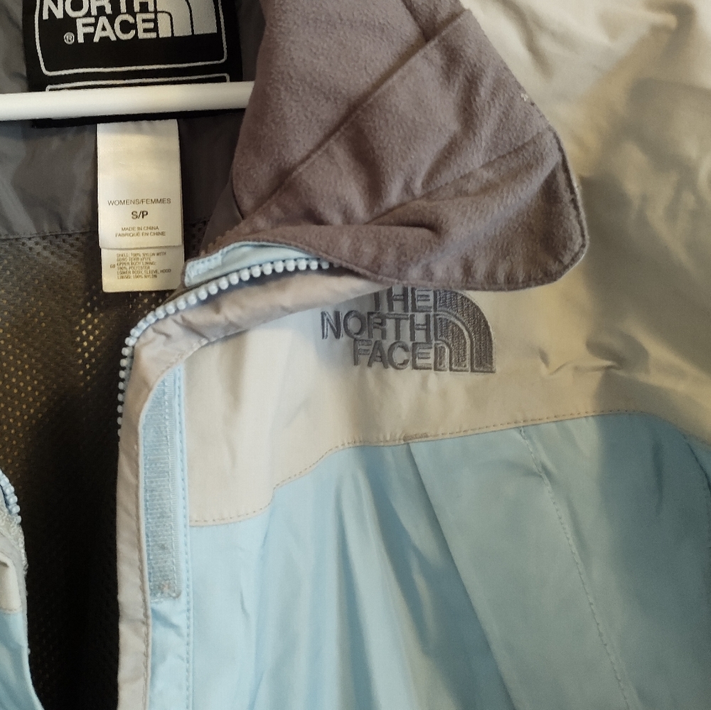 North Face Women's S jacket (blue and gray) - Picture 5 of 16